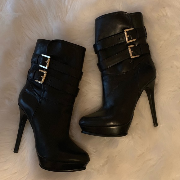 Michael Kors Heeled Leather Boots - Picture 7 of 7
